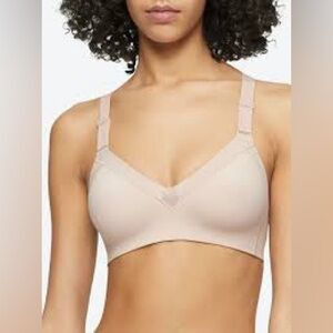NWT Calvin Klein Bra, Model QF-6052-200
